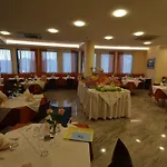 Cristallo Hotel 3*